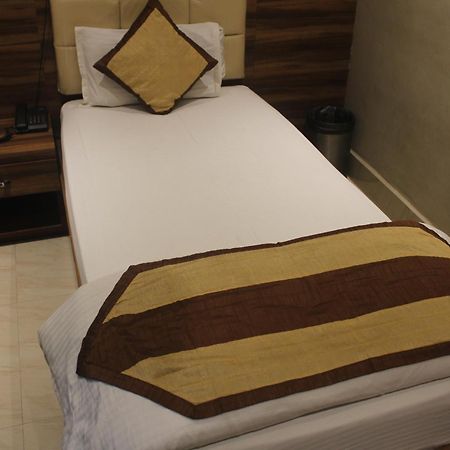 Hotel Oishi Plaza Mukutmanipur Extérieur photo