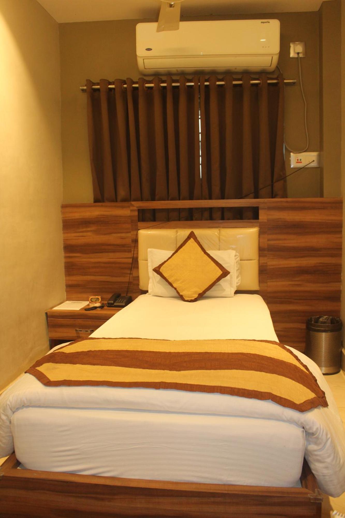Hotel Oishi Plaza Mukutmanipur Extérieur photo
