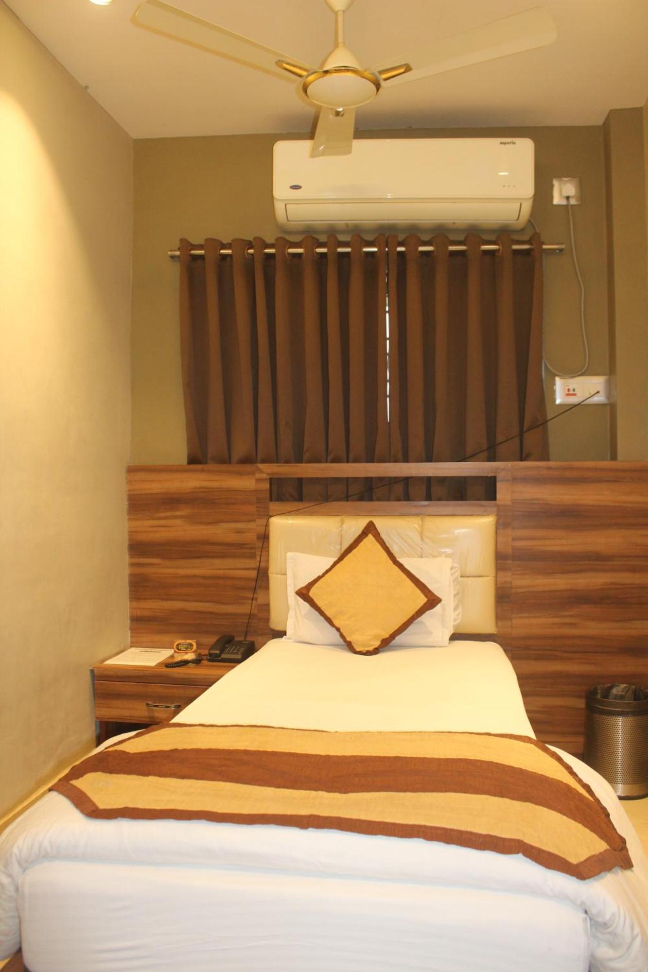 Hotel Oishi Plaza Mukutmanipur Extérieur photo