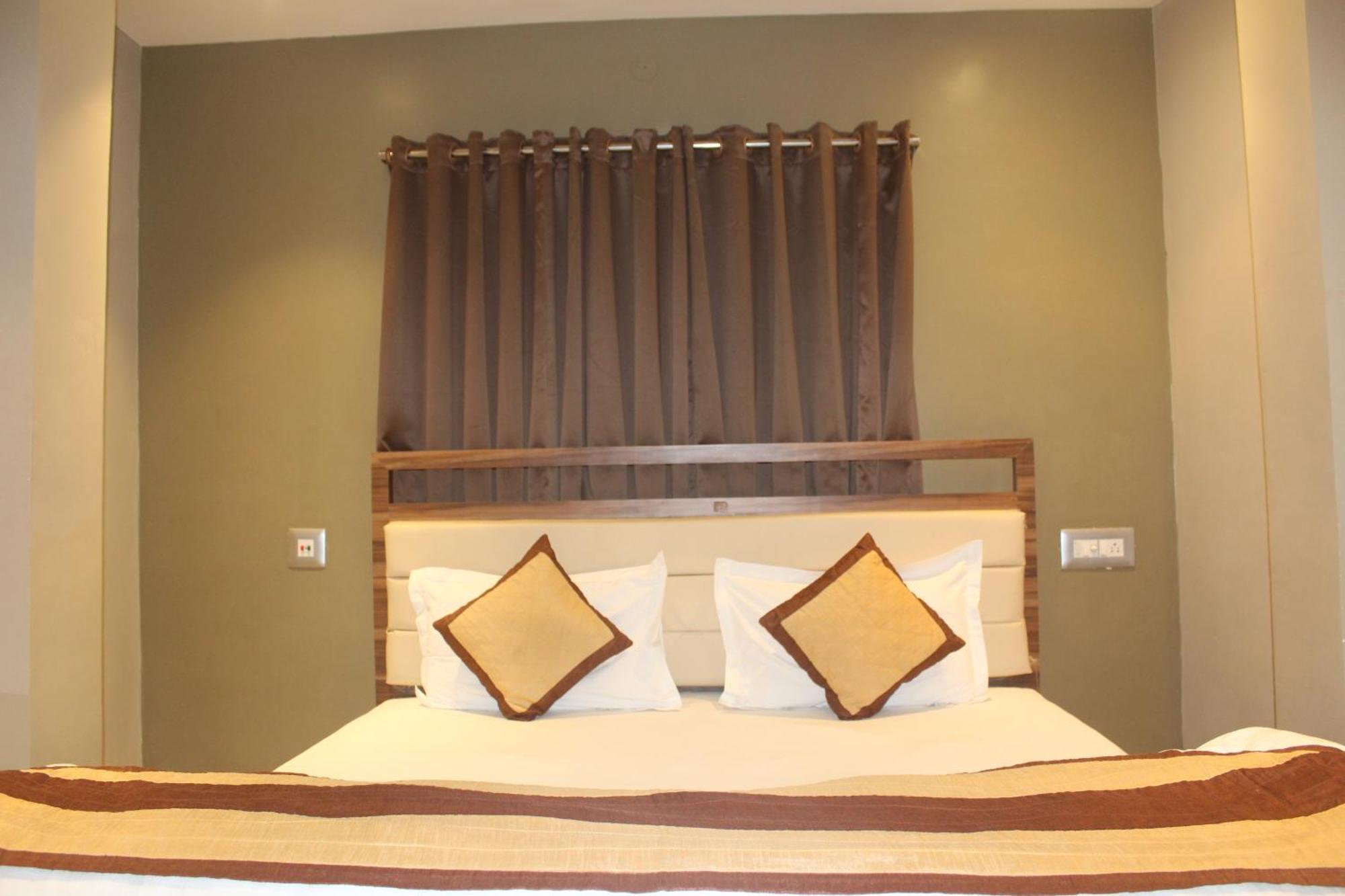 Hotel Oishi Plaza Mukutmanipur Extérieur photo