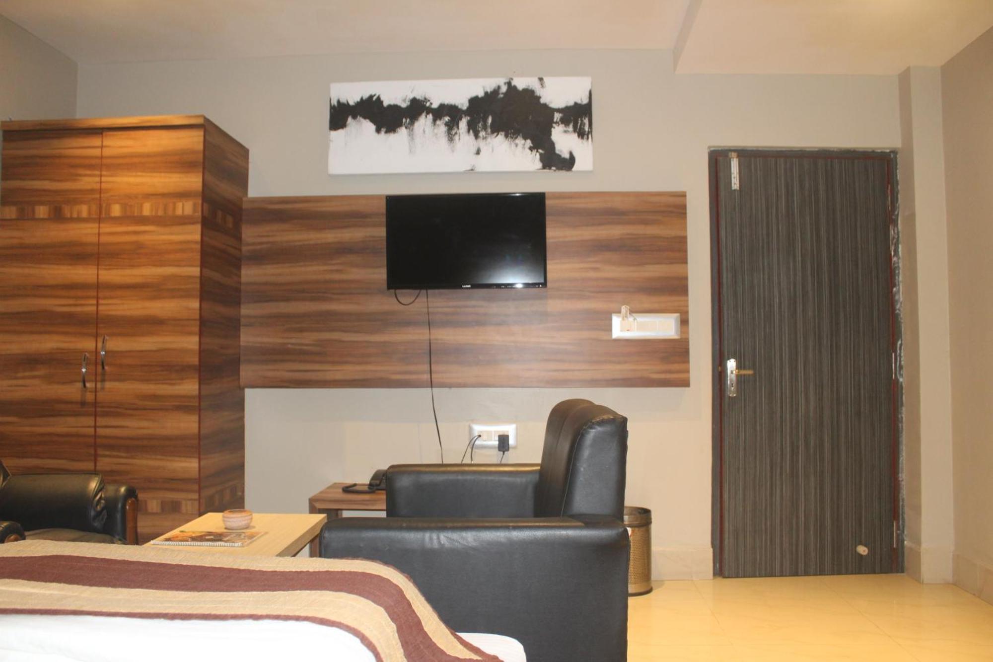 Hotel Oishi Plaza Mukutmanipur Extérieur photo