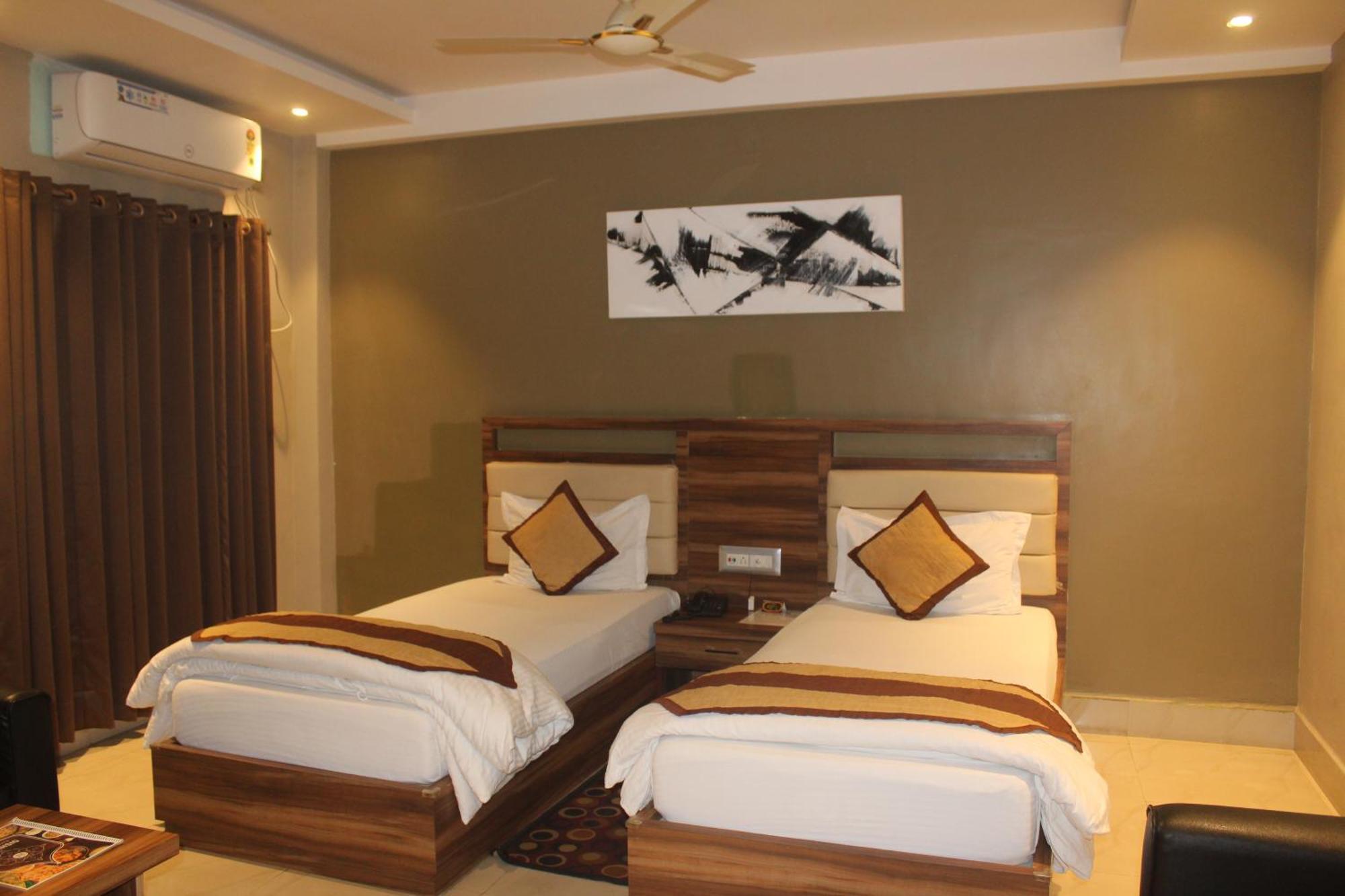 Hotel Oishi Plaza Mukutmanipur Extérieur photo