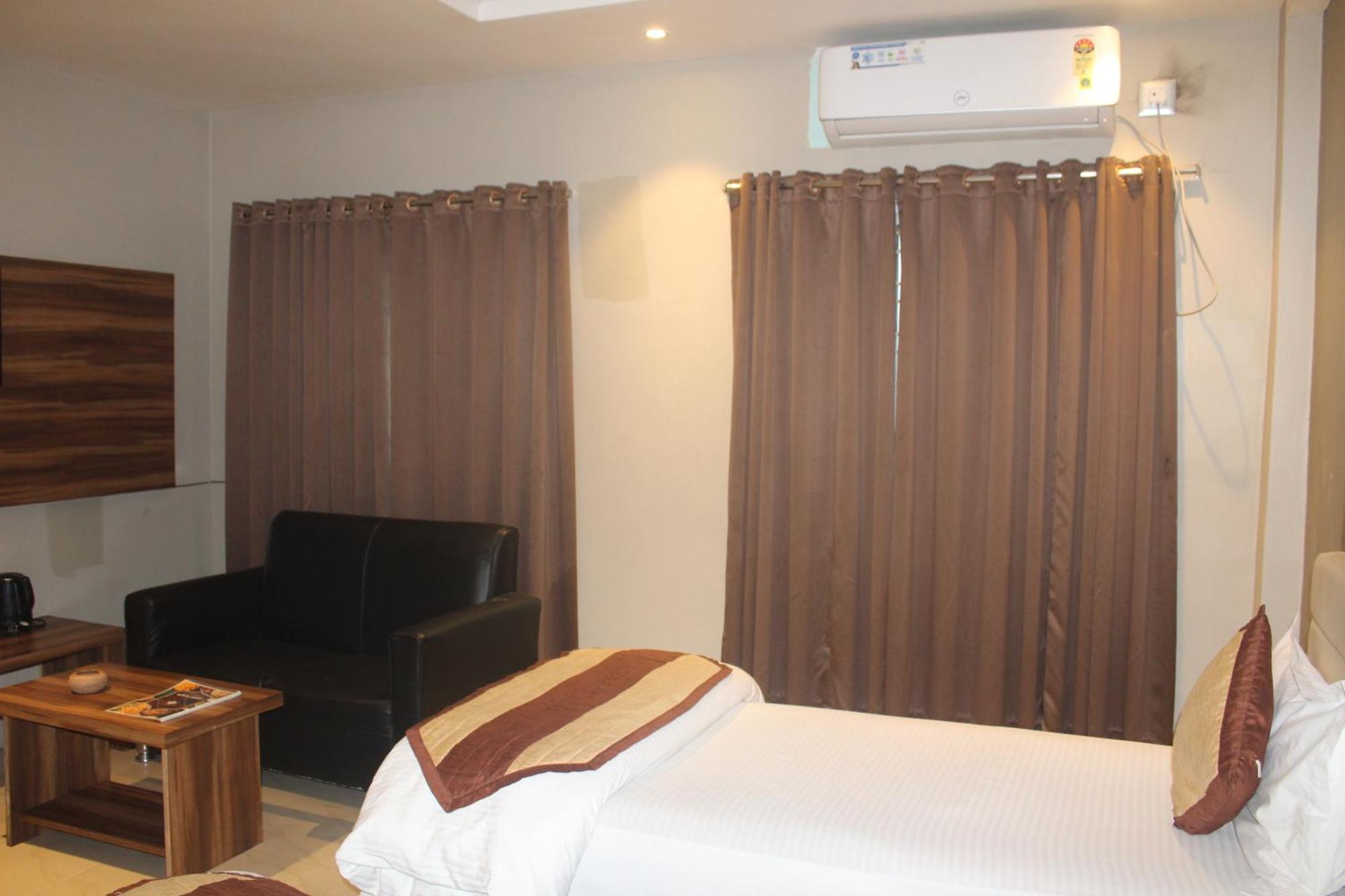 Hotel Oishi Plaza Mukutmanipur Extérieur photo